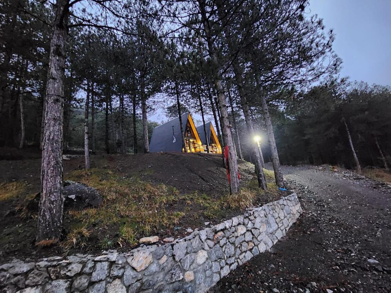 Вилла Vilat Alpine Golden Gjinar Эльбасан