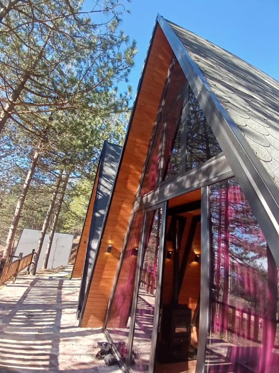 Villa Vilat Alpine Golden Gjinar